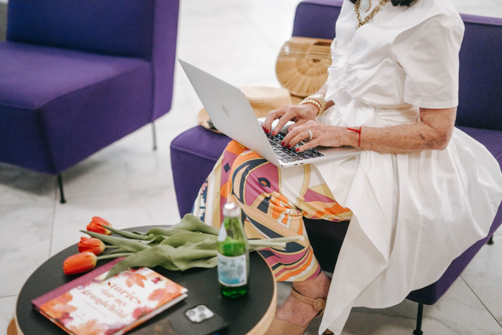 honey good using a computer as a modern grandmother